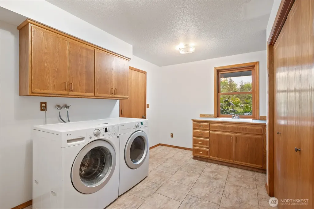 165 Tanglewood Drive Longview WA 98632