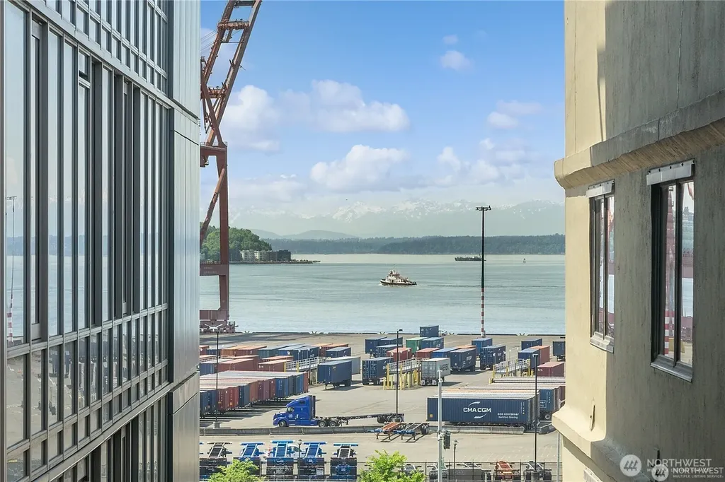 590 1st Avenue S Seattle WA 98104