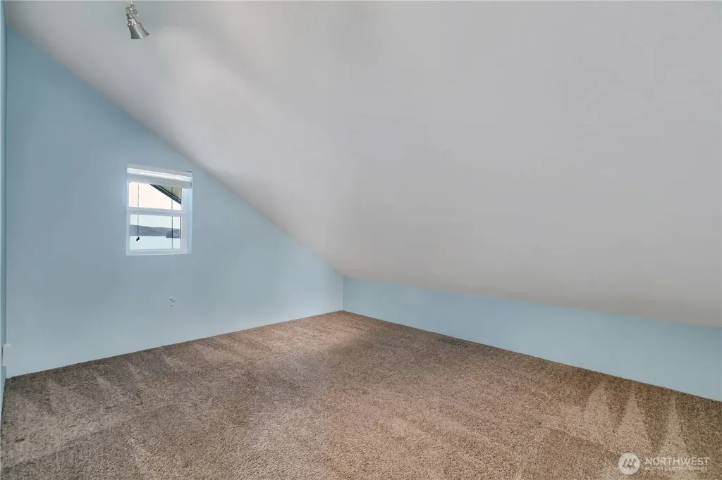 2653 NE Fern Glen Road Poulsbo WA 98370