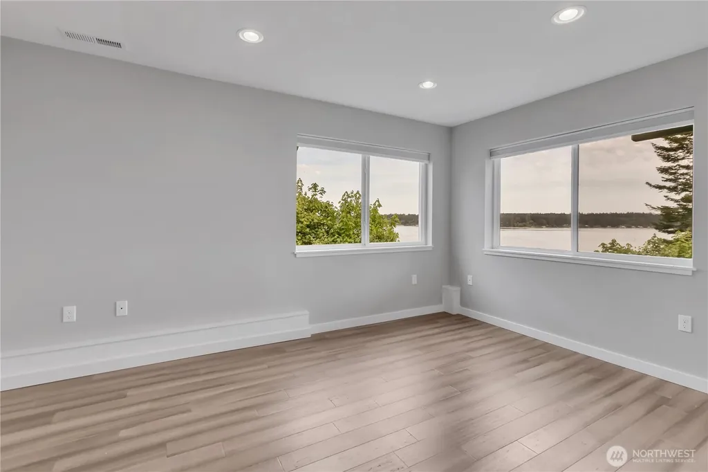 2653 NE Fern Glen Road Poulsbo WA 98370