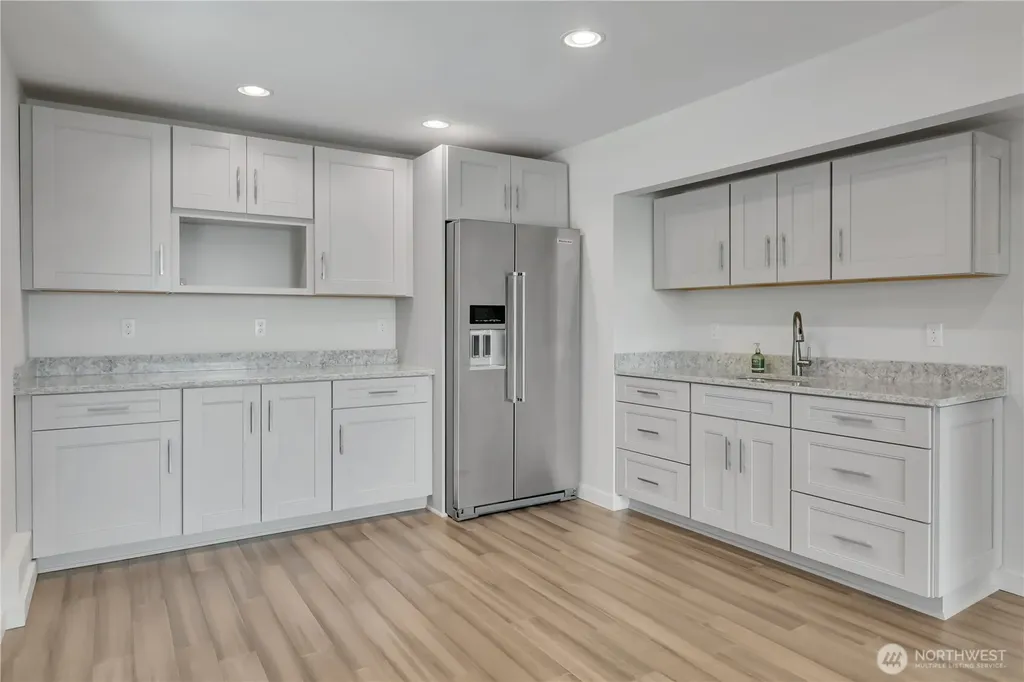 2653 NE Fern Glen Road Poulsbo WA 98370