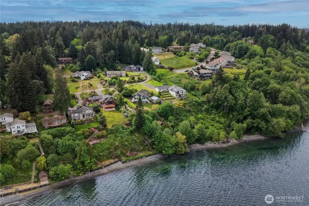 2653 NE Fern Glen Road Poulsbo WA 98370