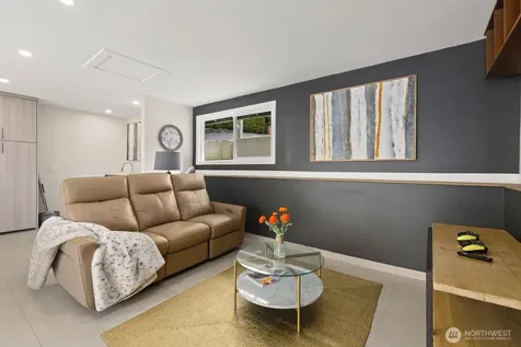 133 N 205th Street Shoreline WA 98133
