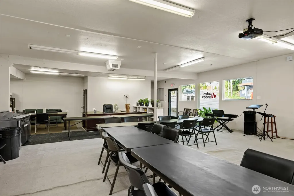 16404 Highway 99 Lynnwood WA 98037