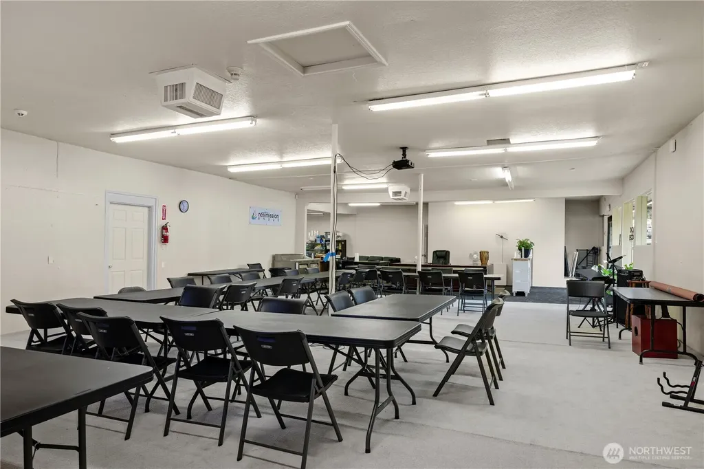 16404 Highway 99 Lynnwood WA 98037