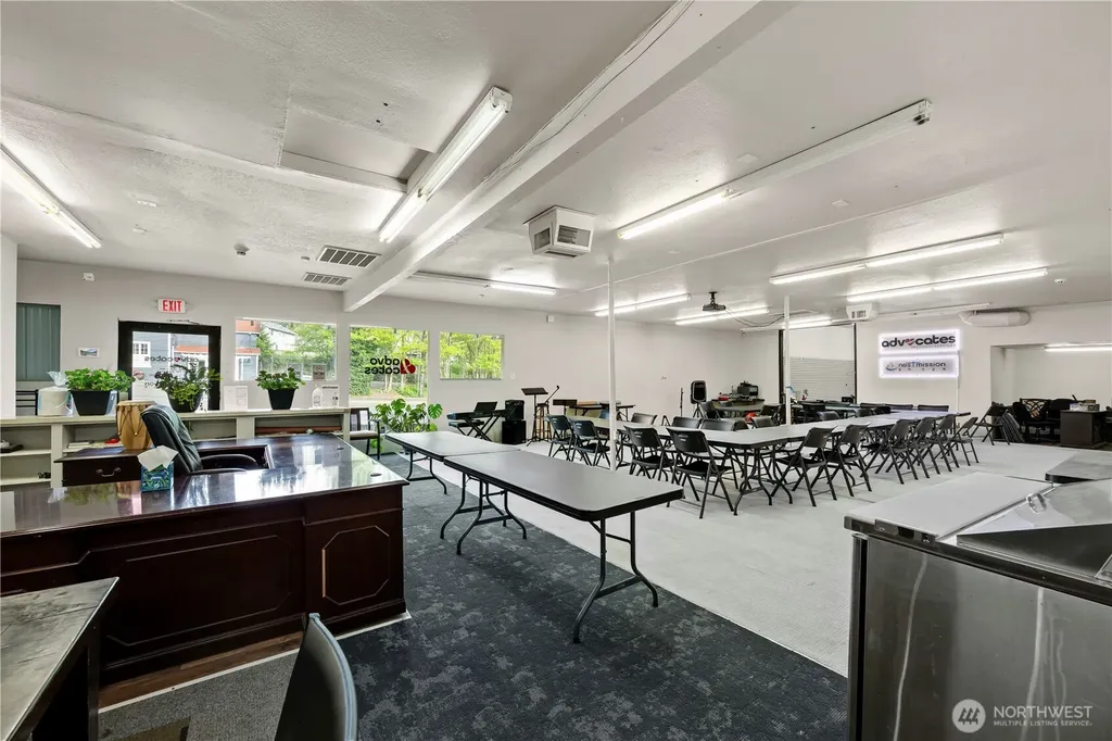 16404 Highway 99 Lynnwood WA 98037