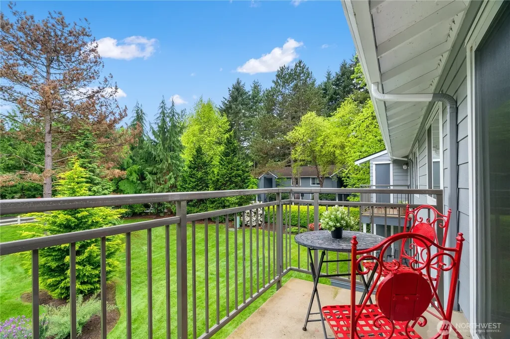 12618 100th Lane NE Kirkland WA 98034