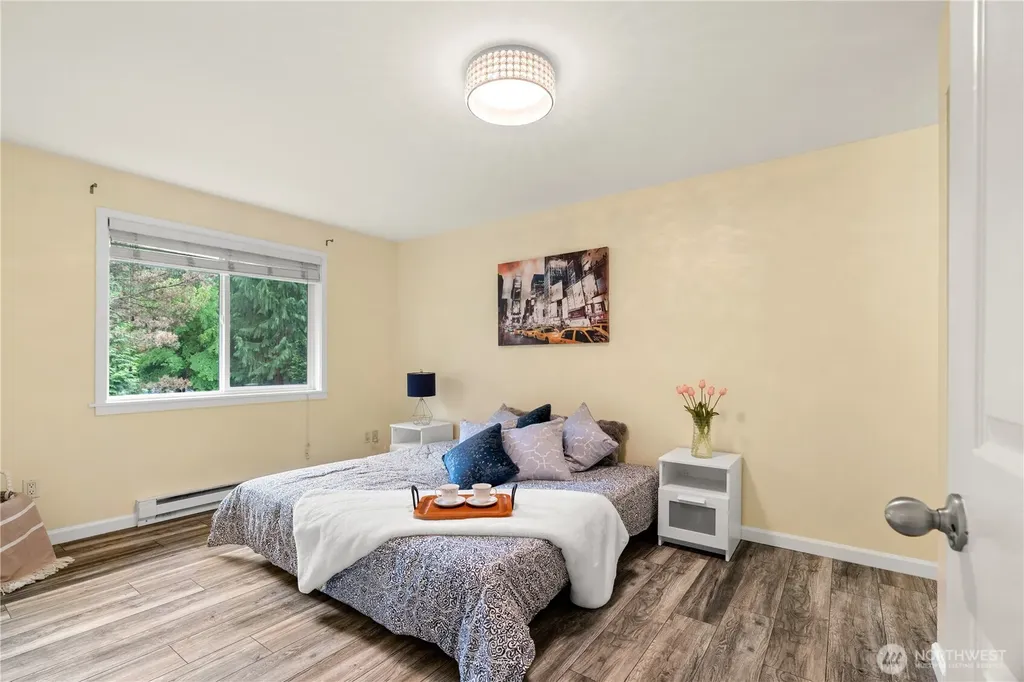 12618 100th Lane NE Kirkland WA 98034