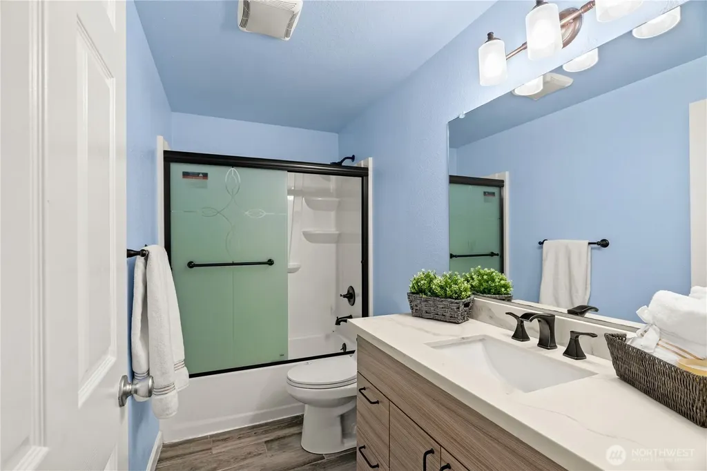 12618 100th Lane NE Kirkland WA 98034
