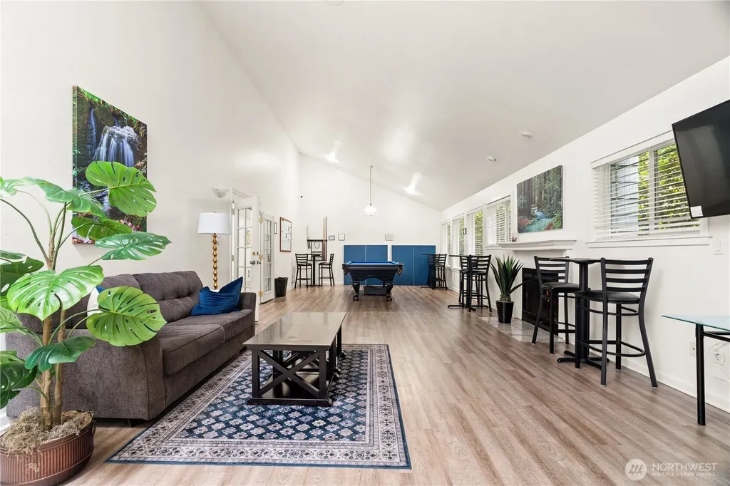 12618 100th Lane NE Kirkland WA 98034