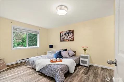 12618 100th Lane NE Kirkland WA 98034