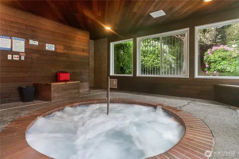 12618 100th Lane NE Kirkland WA 98034