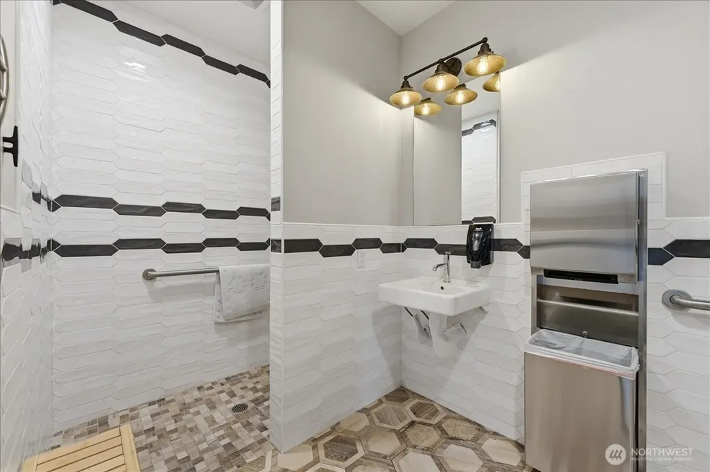 1350 W Woodin Chelan WA 98816