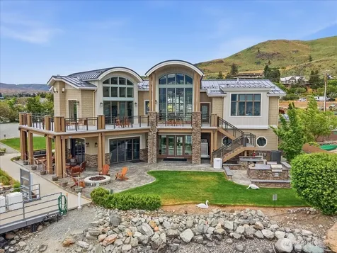 1350 W Woodin Chelan WA 98816