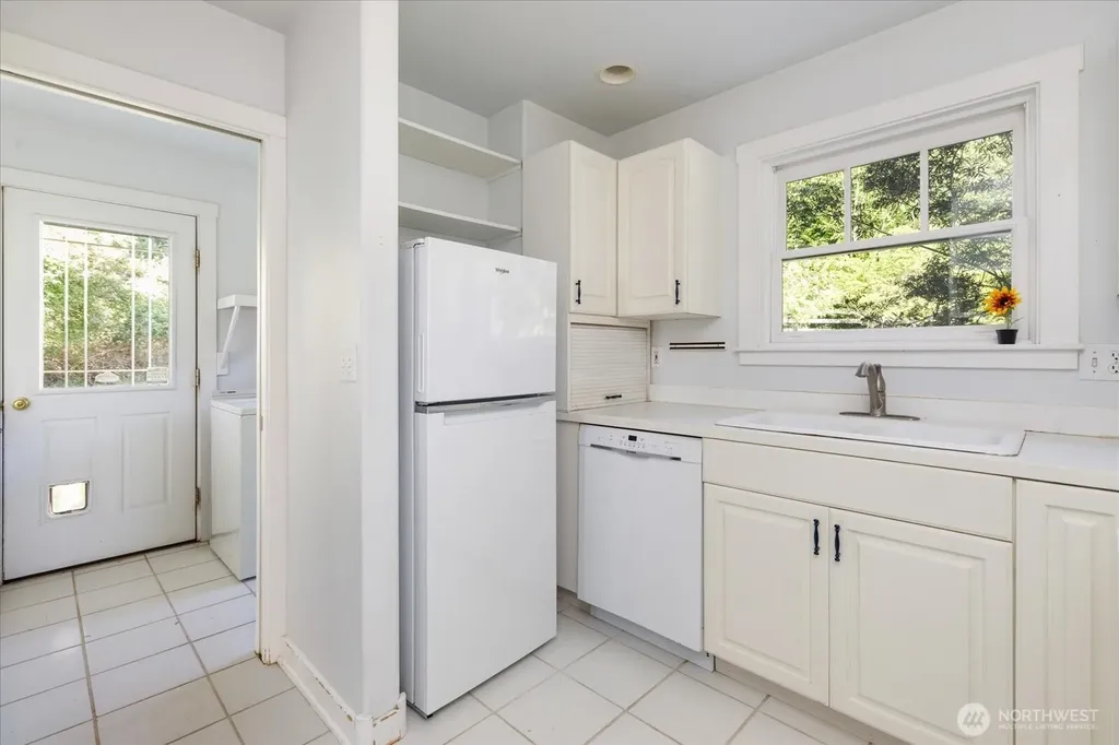 321 Windantide Place Freeland WA 98249