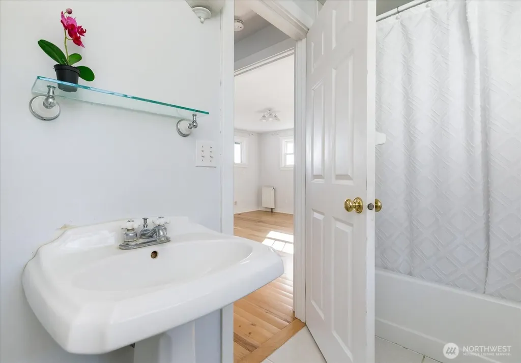 321 Windantide Place Freeland WA 98249