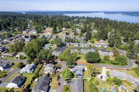 10421 92 Street Ct SW Tacoma WA 98498