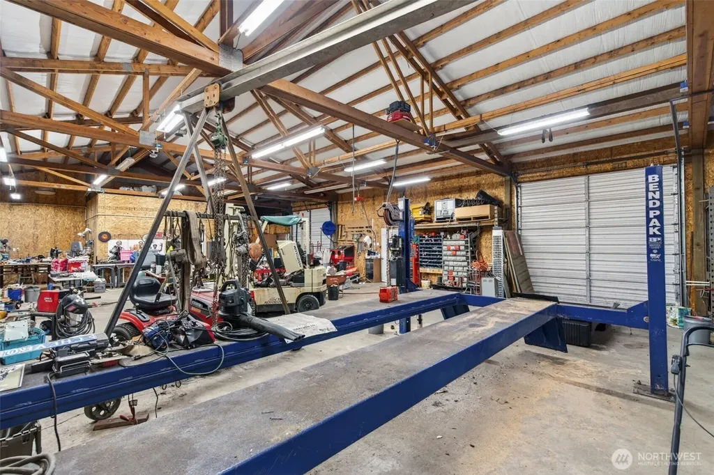 943 Fall Creek Road Longview WA 98632