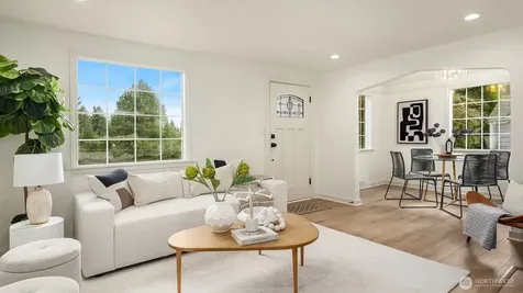 12517 22nd Avenue NE Seattle WA 98125