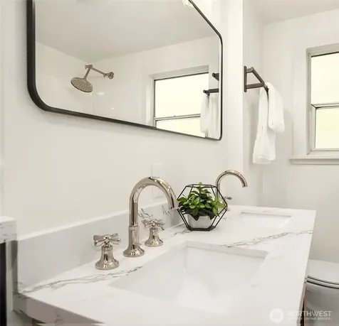 12517 22nd Avenue NE Seattle WA 98125