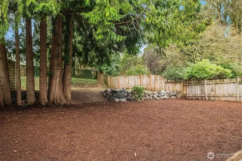 12517 22nd Avenue NE Seattle WA 98125
