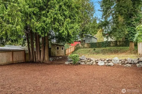 12517 22nd Avenue NE Seattle WA 98125