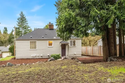 12517 22nd Avenue NE Seattle WA 98125
