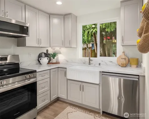 12517 22nd Avenue NE Seattle WA 98125