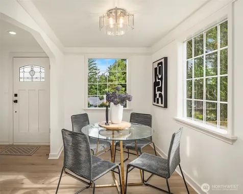 12517 22nd Avenue NE Seattle WA 98125