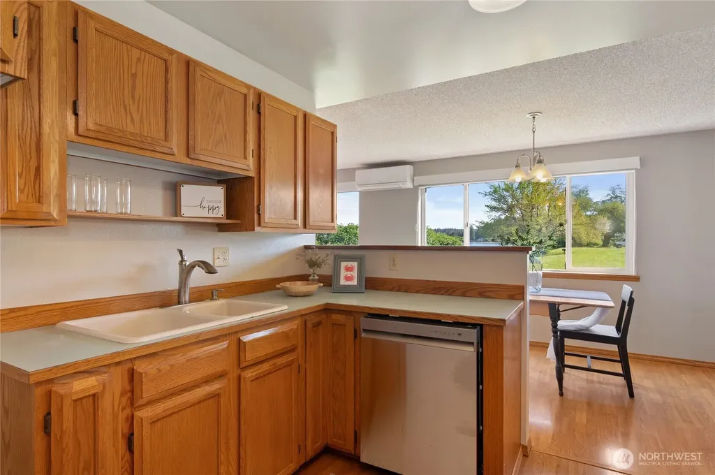 18390 E State Route 3 Allyn WA 98524