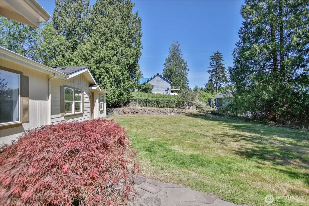 4717 Hansen Drive Clinton WA 98236