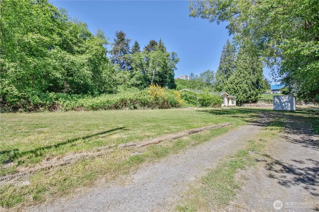4717 Hansen Drive Clinton WA 98236