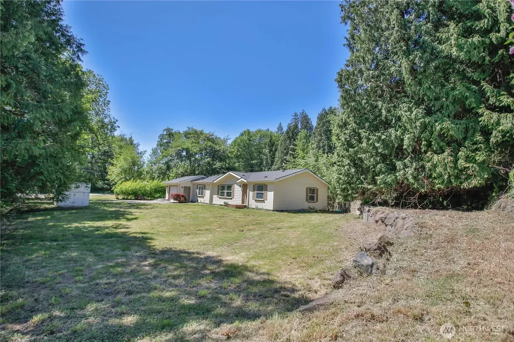4717 Hansen Drive Clinton WA 98236