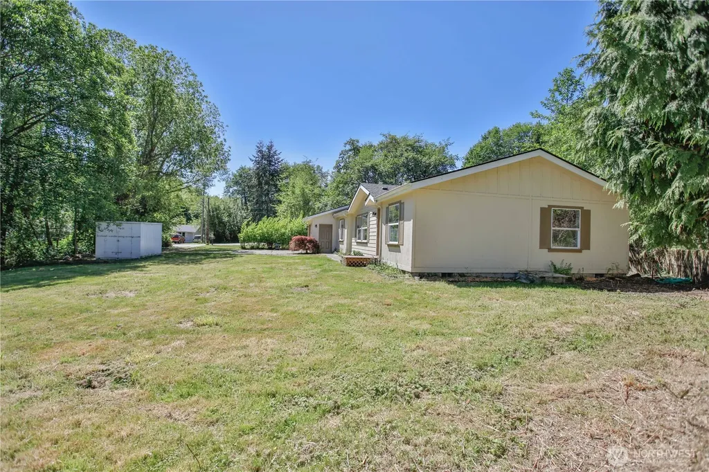 4717 Hansen Drive Clinton WA 98236