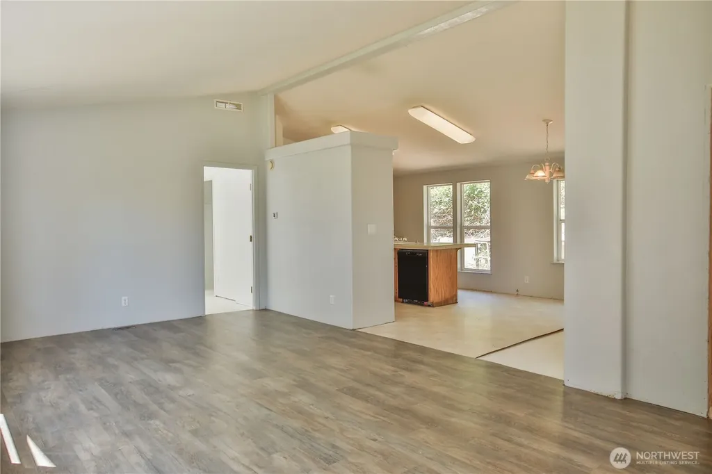 4717 Hansen Drive Clinton WA 98236