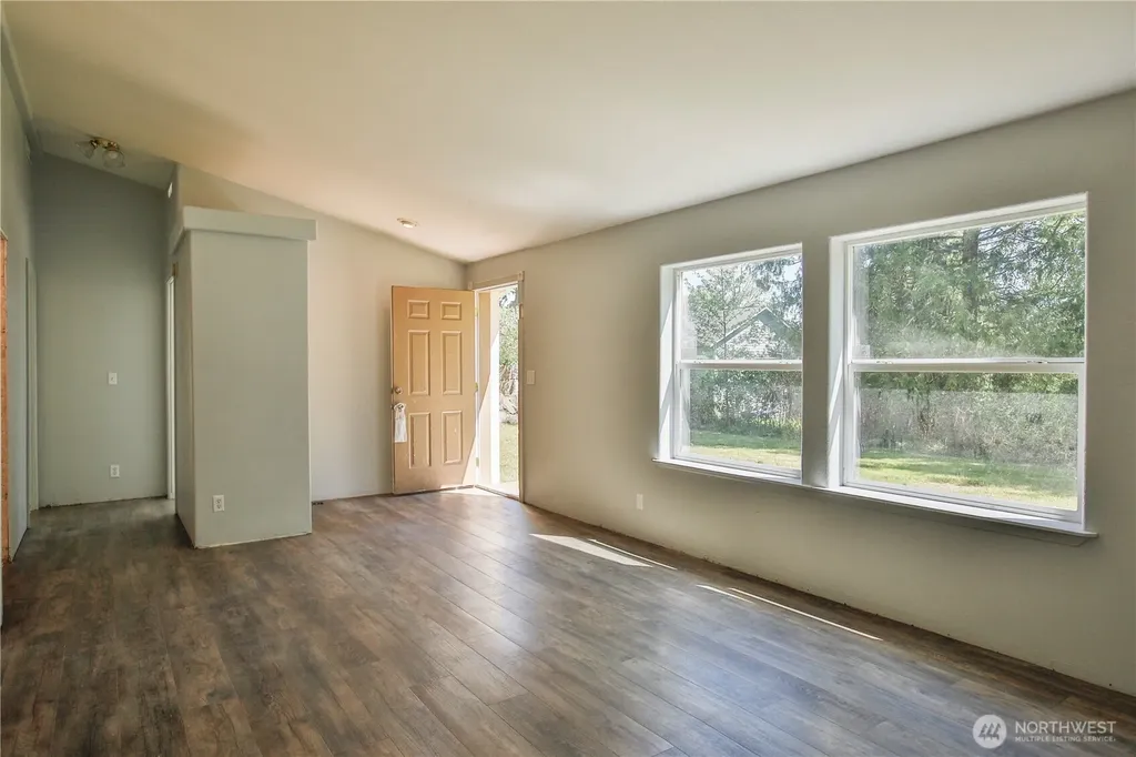 4717 Hansen Drive Clinton WA 98236