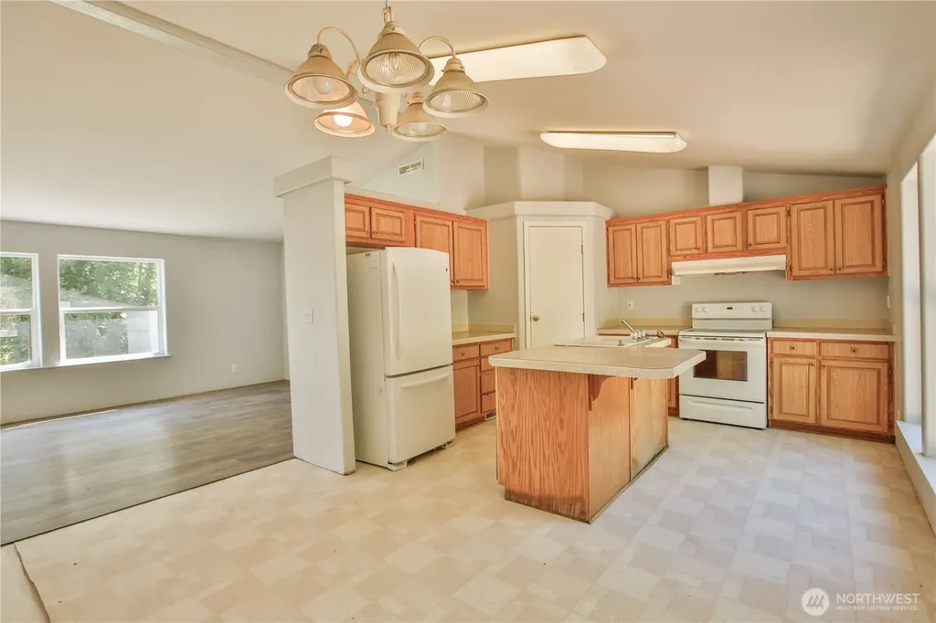 4717 Hansen Drive Clinton WA 98236