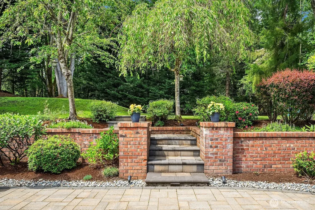 23228 SE 15th Court Sammamish WA 98075
