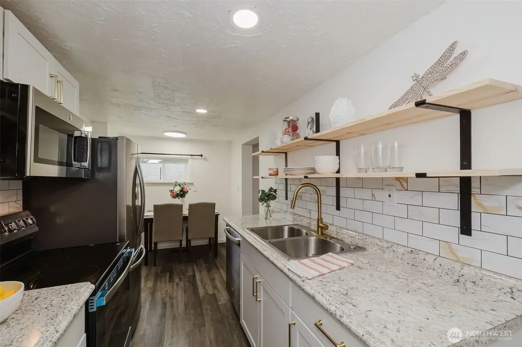 2122 15th Street Bremerton WA 98312