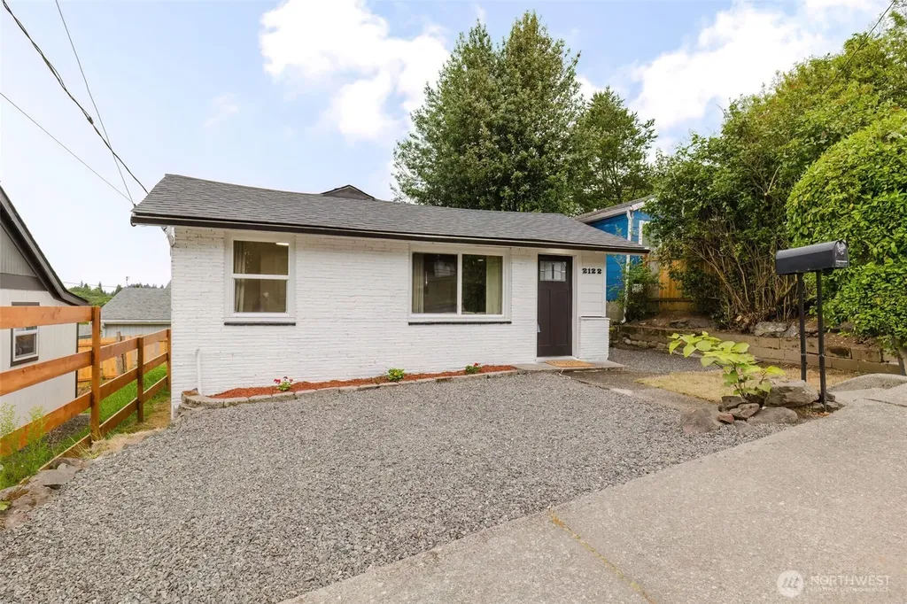 2122 15th Street Bremerton WA 98312