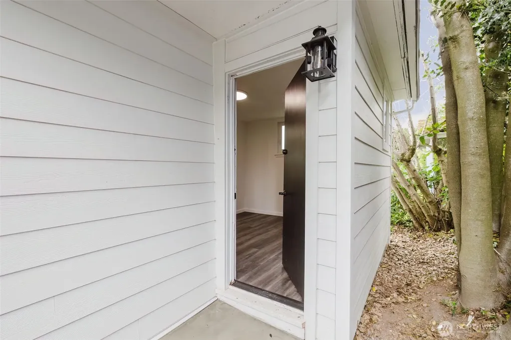 2122 15th Street Bremerton WA 98312