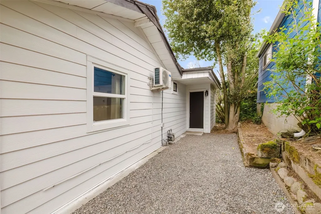 2122 15th Street Bremerton WA 98312