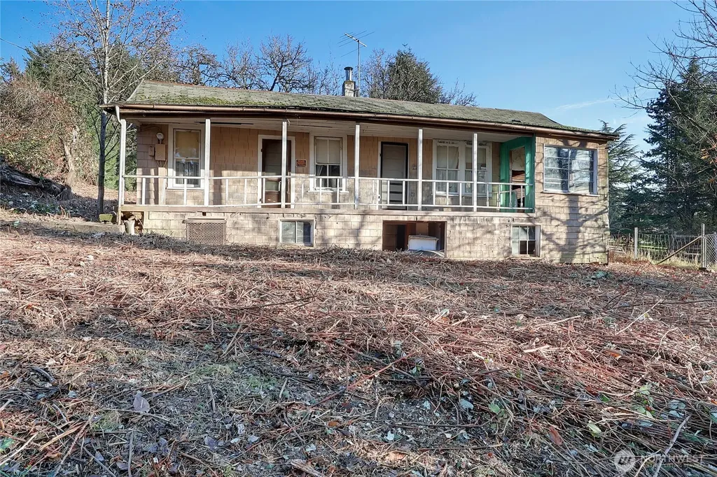 32910 5th Avenue Black Diamond WA 98010
