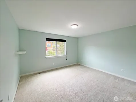 18542 97th Ave Court E Puyallup WA 98375