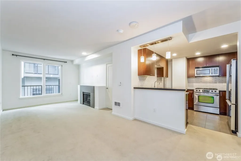 81 Clay Street Seattle WA 98121