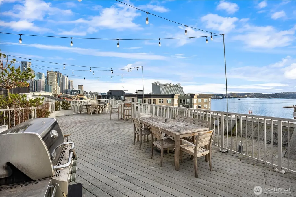 81 Clay Street Seattle WA 98121