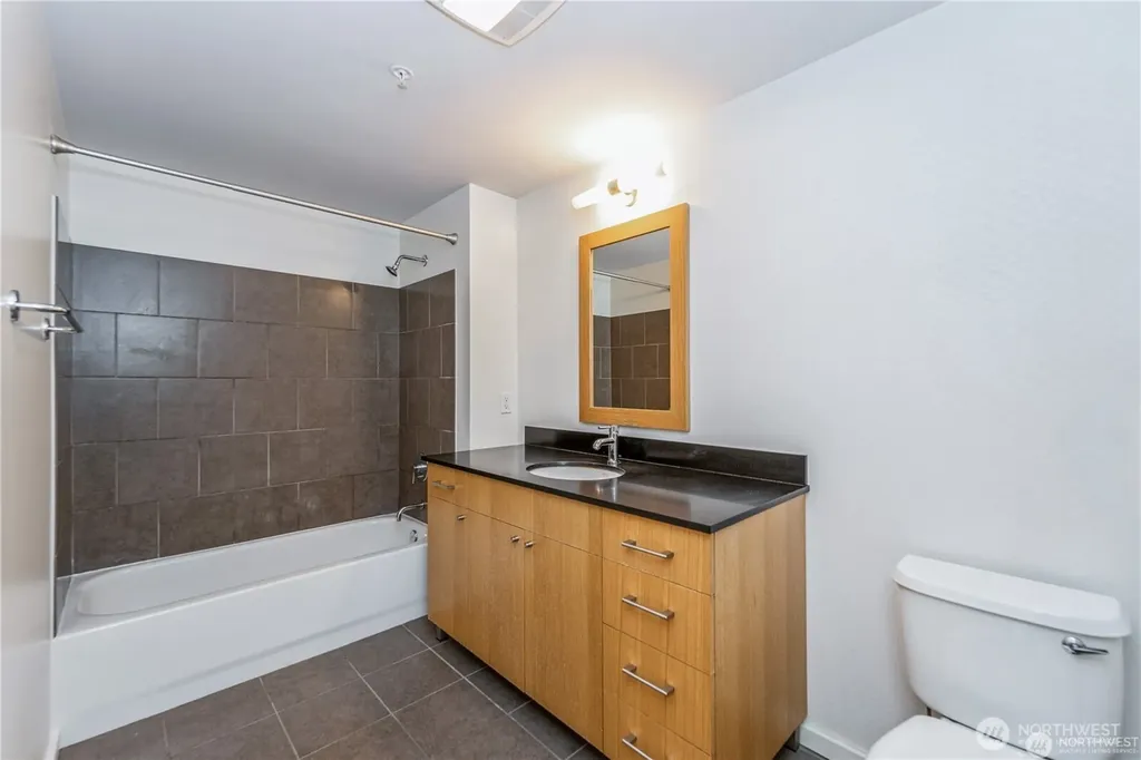81 Clay Street Seattle WA 98121