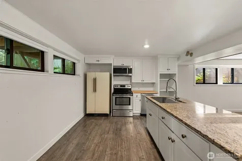 9602 167th Avenue NE Redmond WA 98052