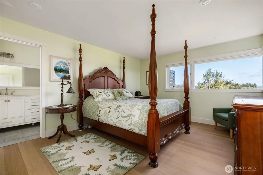 1387 Scenic Heights Road Oak Harbor WA 98277