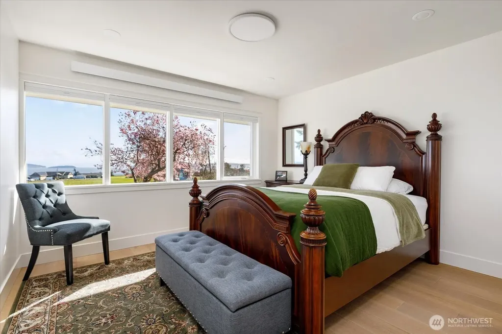 1387 Scenic Heights Road Oak Harbor WA 98277
